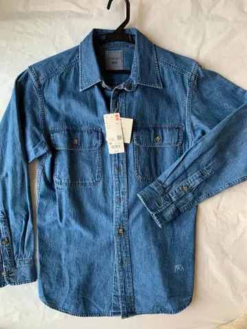 JW Anderson 유니클로 미사용 새상품 오버 사이즈 데님 셔츠
