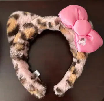 [ 새상품급 ] usj 키티 핑크 레오파드 무늬 리본 포함 머리띠