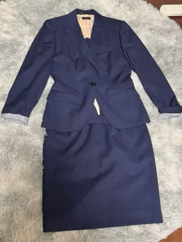 미사용 새상품 ONLY 네이비 스커트 수트