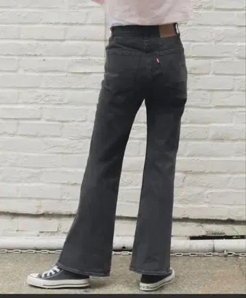 리바이스 70'S 하이웨스트 플레어 데님 블랙