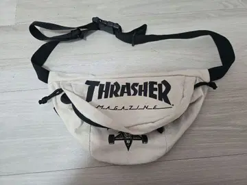 [ THRASHER ] 바디백