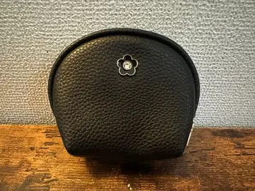 블랙 가죽 원형 파우치 꽃 모티브