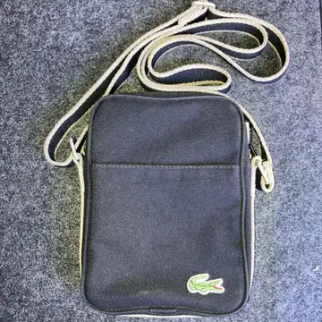라코스테 숄더백