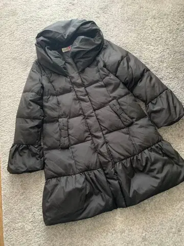 GALLERYVISCONTI 숄카라 플레어 다운 코트 리본 포케