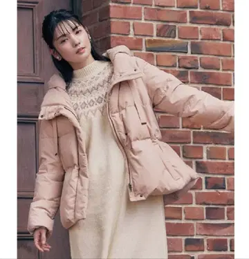 쿠튀르 브로치 사랑받는 다운 코트