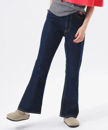 [ 새상품 미사용 ] 플레어 데님 팬츠 빔즈 보이