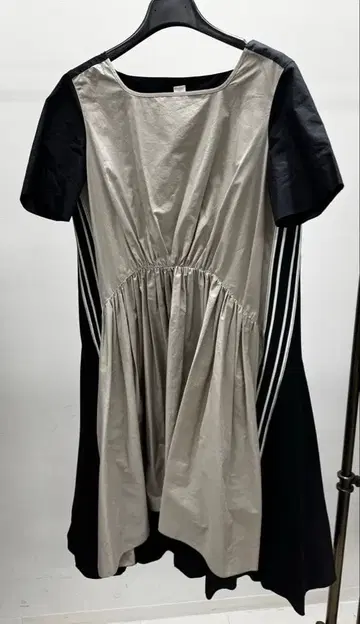 새상품급 shi.RT 원피스