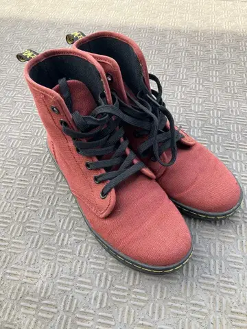 닥터마틴 스니커즈 Dr.Martens 23.5