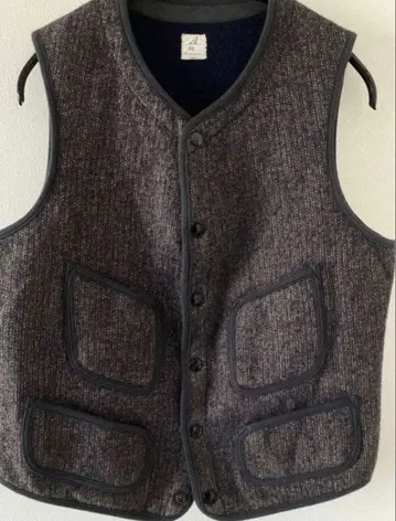 아나토미카 브라운즈 비치 40 사이즈 울 혼방 다크 그레이 베스트