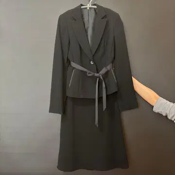 블랙 스커트 수트 벨트 포함