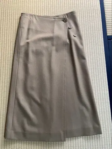 미사용 새상품 투모로우랜드 스커트