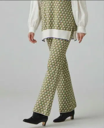 BALLSEY 스트레치 자카드 플레어 팬츠