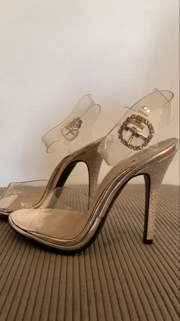 DIANA 클리어 실버 하이힐 샌들