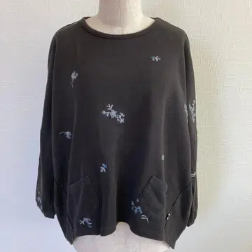 드럭 스토어즈 꽃무늬 자수 긴팔 상의