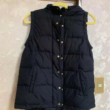 블랙 M 다운 베스트