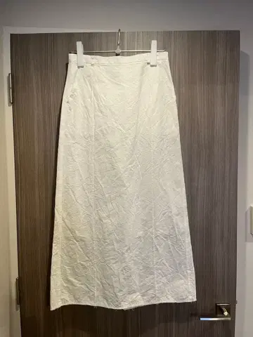 iki 화이트 코튼 플레어 스커트