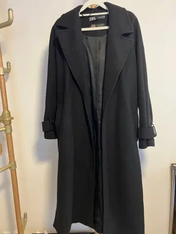 ZARA 블랙 롱 코트 S/M