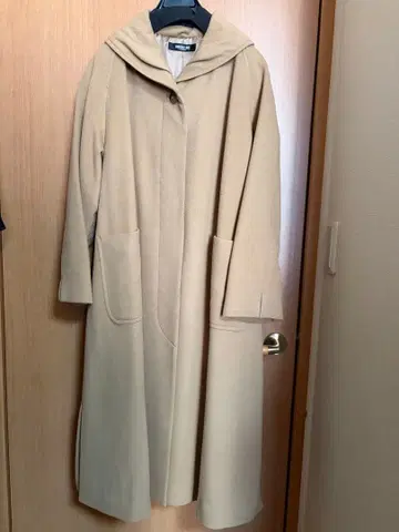 HIROKO BIS 후드 부착 베이지 롱 코트