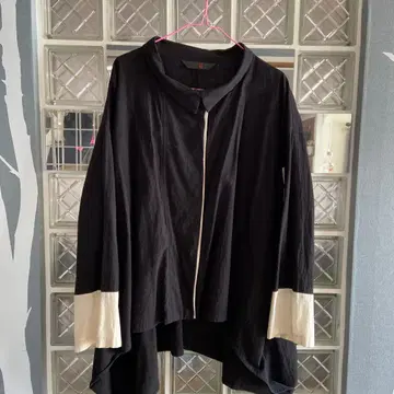 모유르 셔츠 자켓 블랙 앤 화이트 긴팔 셔츠