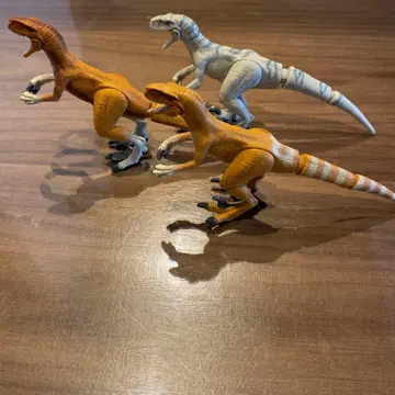타카라토미 아니아 쥬라기 월드 의 헌터 공룡 세트