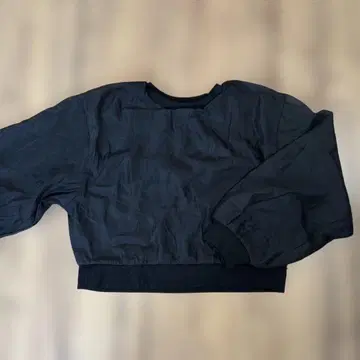 YEVS 블랙 크롭 맨투맨 긴팔