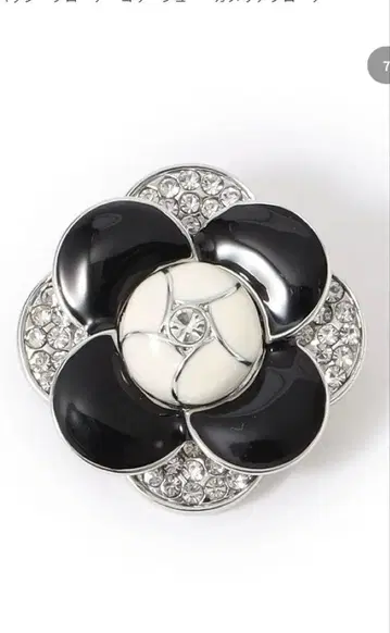 미사용 새상품 tobechic 멋진 까멜리아 브로치