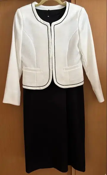 세레모니 수트 자켓과 원피스 세트 (화이트 블랙)