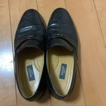 BALLY 블랙 가죽 로퍼