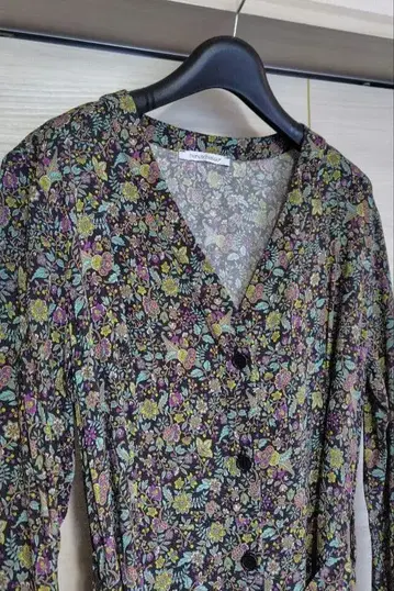 biancoghiaccio 비앙코 기어치오 꽃무늬 원피스