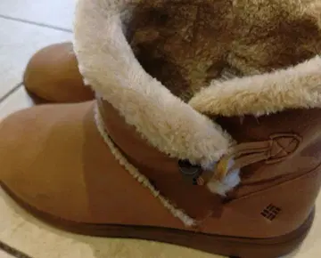 컬럼비아 브라운 어그 부츠