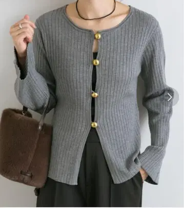 RIVE DROITE 메탈 버튼 핏 가디건