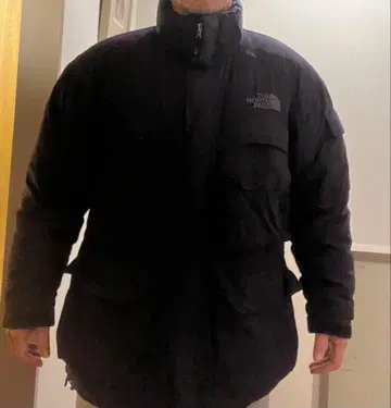 THE NORTH FACE 블랙 다운 자켓 100 (하자품 상품)