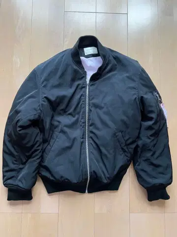 레피피알마리오 블랙 점퍼 핑크 안감