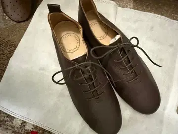 미사용에 가까운 hocco 브라운 레이스업 슈즈