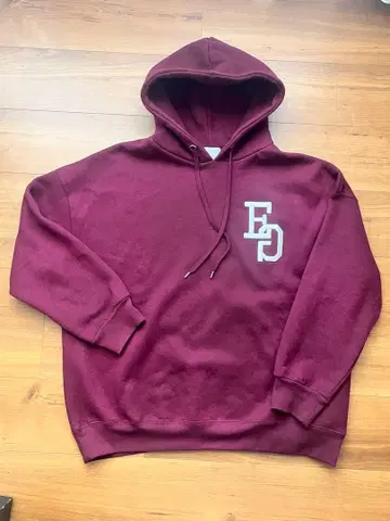 에고이스트 자수 로고 후드 부착 후드티 버건디