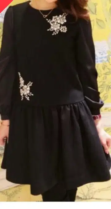 체스티 울 블랙 비쥬 부케 원피스