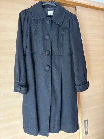 블랙 싸개 단추 롱 코트 사이즈 38