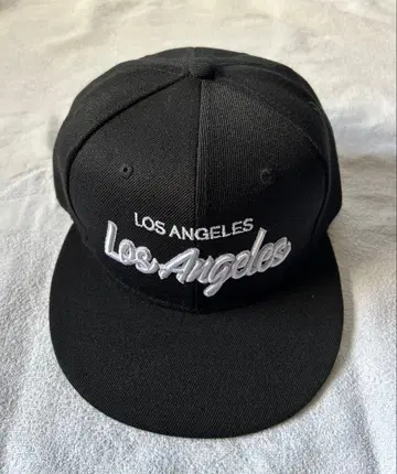 LOS ANGELES 로스앤젤레스 자수 블랙 야구 모자