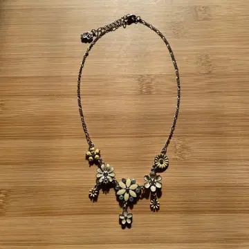 꽃 모티브 목걸이 실버