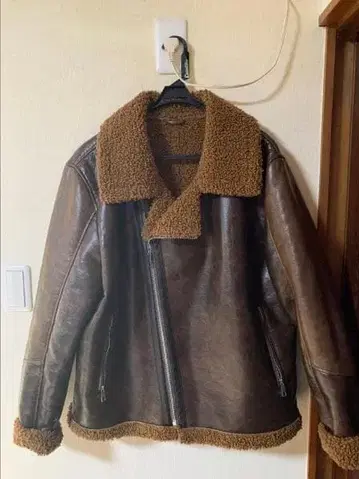 ZARA 싱글 라이더 보아 가죽 자켓 XL 브라운 자라 가죽 점퍼