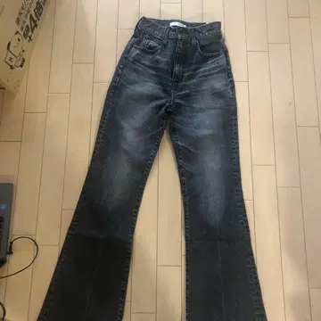 MOUSSY 다크 그레이 플레어 청바지 긴 길이 24인치