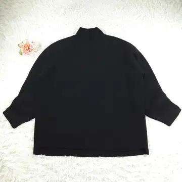 미사용 새상품 유니클로 프리미엄 하이넥 스웨터 블랙 +J