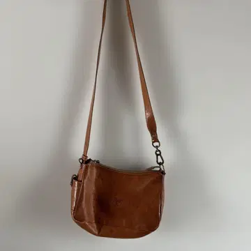 브라운 가죽 숄더백