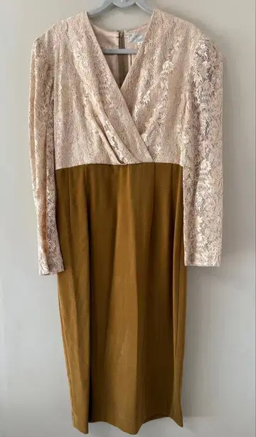 소월돌체 레이스 긴팔 드레스 골드 베이지와 브라운