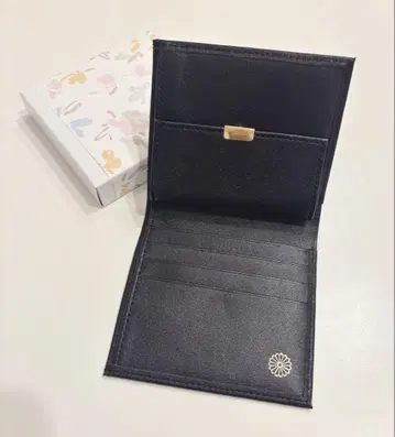 황궁 지갑 한정품 2단 접이식 지갑 천연 가죽 블랙