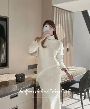 [ 기간 한정 판매 ] 하이넥 니트 & 니트 스커트 SET