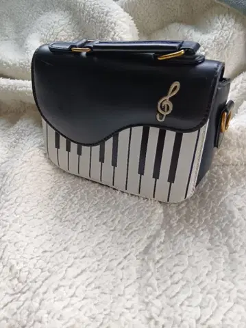 피아노 건반 디자인 숄더백 [ 당일 발송 가능 ]