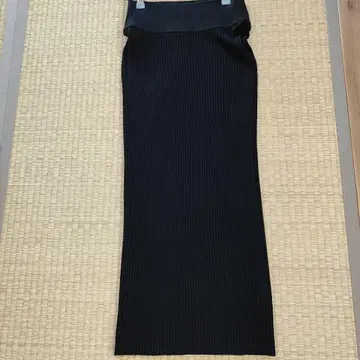 새상품 CALVIN KLEIN 블랙 타이트 스커트 M 사이즈