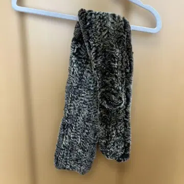 다크 그레이 퍼 머플러