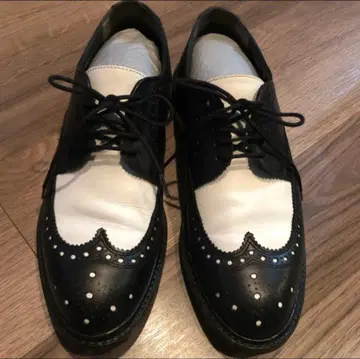 ROELN 드로어 윙 칩 가죽 신발 펌프스 애로우즈